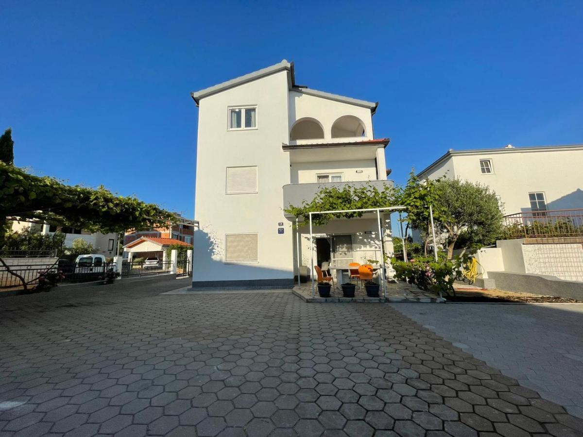 Apartments Antea Рогозниця Екстер'єр фото