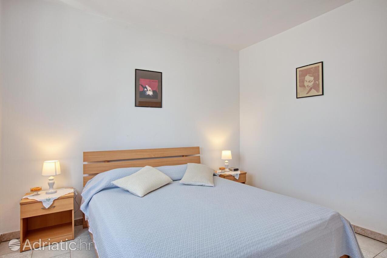 Apartments Antea Рогозниця Екстер'єр фото