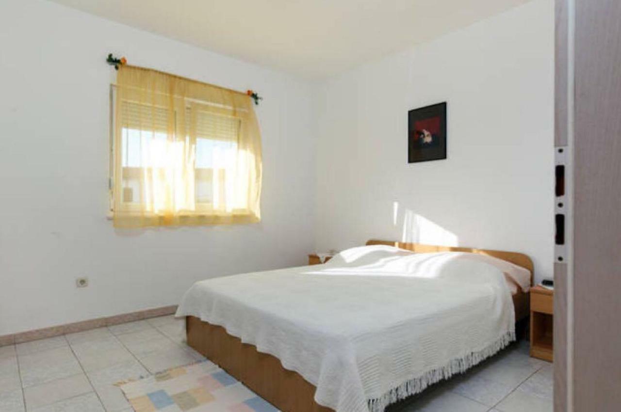Apartments Antea Рогозниця Екстер'єр фото