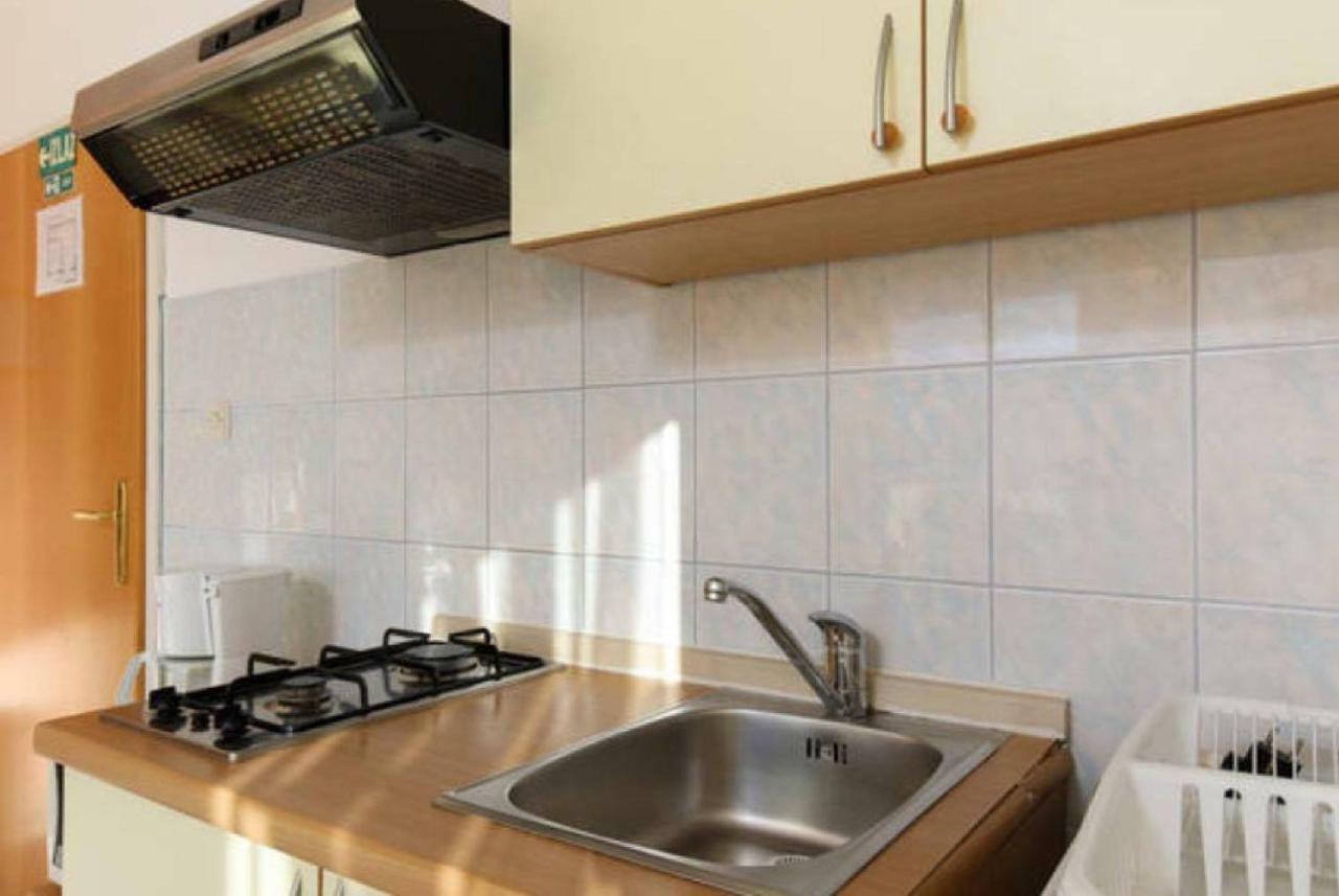 Apartments Antea Рогозниця Екстер'єр фото