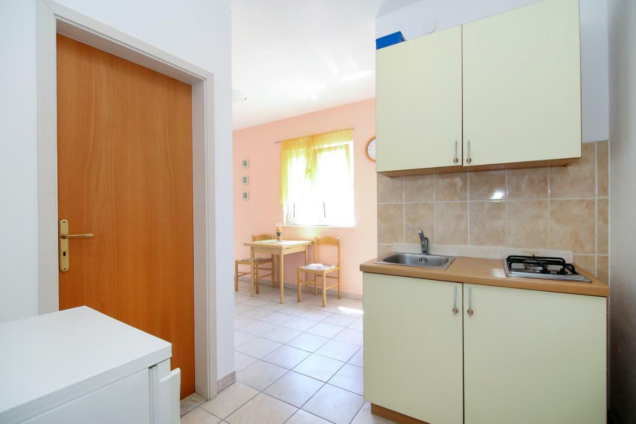 Apartments Antea Рогозниця Екстер'єр фото
