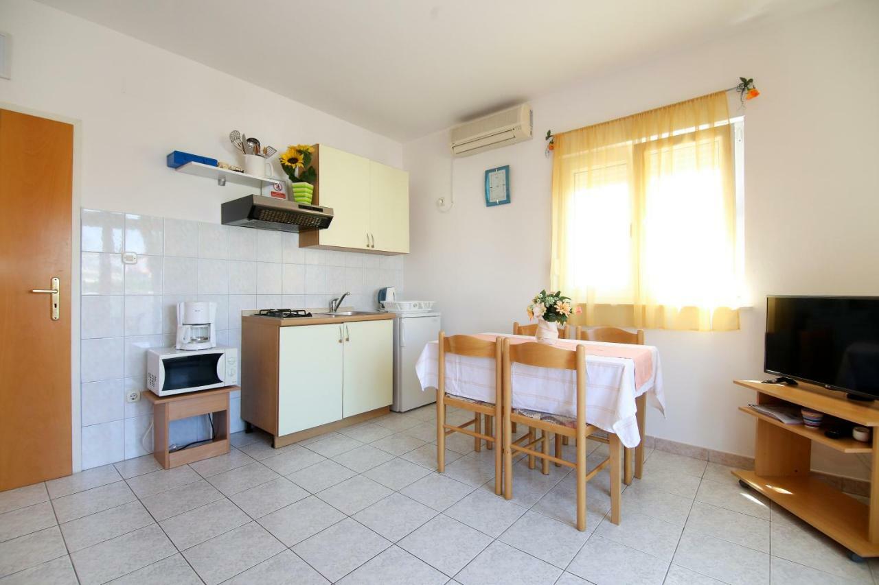 Apartments Antea Рогозниця Екстер'єр фото