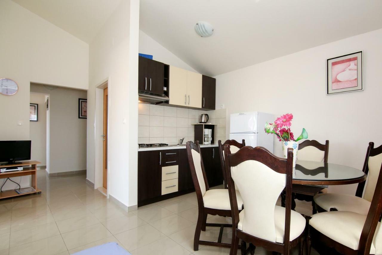 Apartments Antea Рогозниця Екстер'єр фото