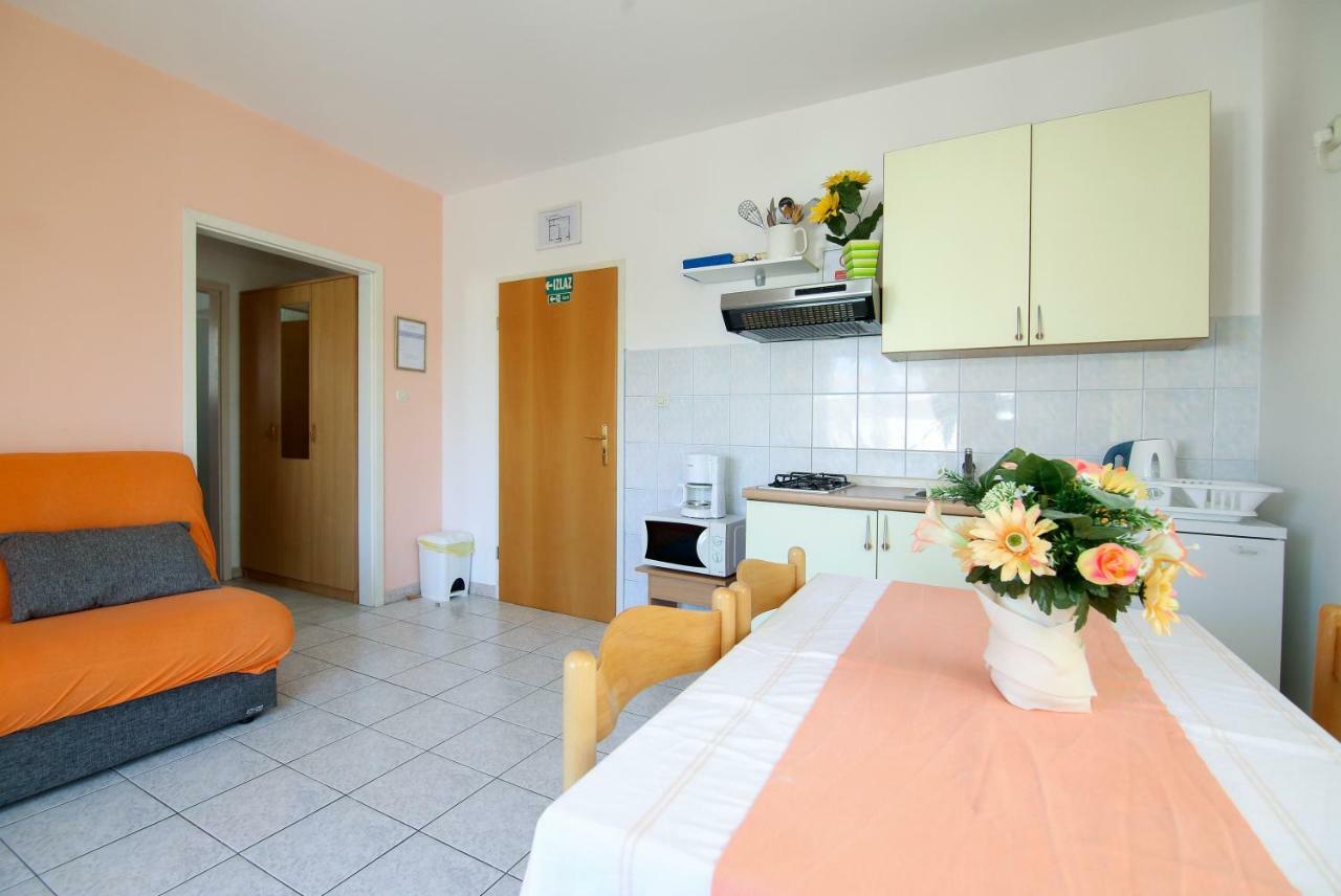 Apartments Antea Рогозниця Екстер'єр фото