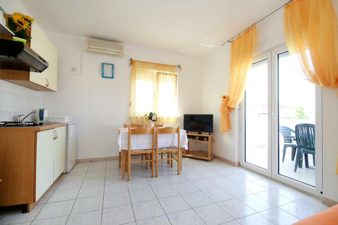 Apartments Antea Рогозниця Екстер'єр фото
